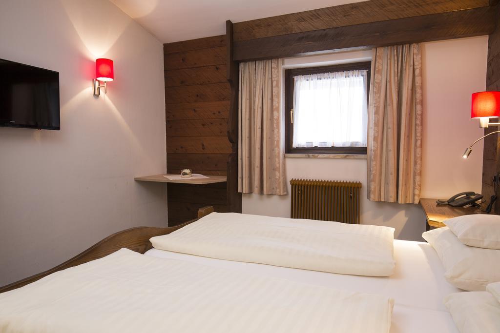 Altmuensterhof Hotel 3*